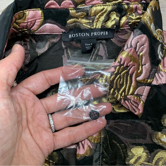 NWOT Boston Proper Sheer Floral Puff Sleeve Button Down Blouse - Picture 9 of 13